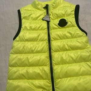 Children size 6 Moncler vest 100% Authentic